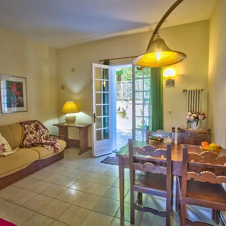 Fedora شقة فندقية