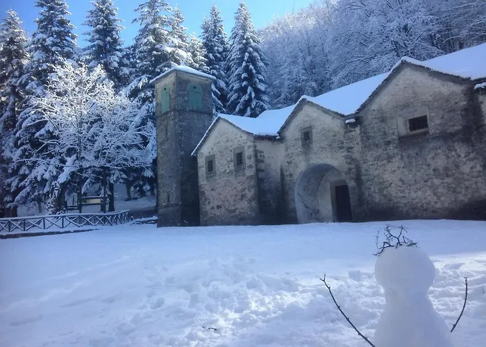 Fedora Lägenhetshotell Lizzano In Belvedere